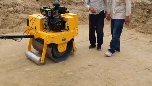 国产压路机工作视频,高效作业，品质卓越